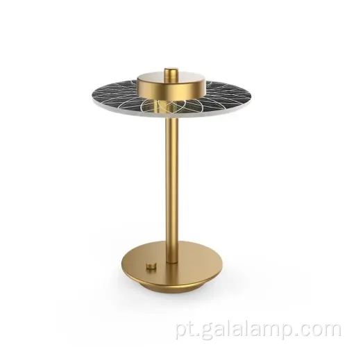 Luminária de mesa de cristal diminuída com design nórdico moderno
